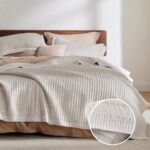 Bedsure Queen Quilt Set Bedspread Coverlet Queen Size – Lightweight Soft Bedding Set for All Seasons, Corduroy Pattern Quilt Set, 3 Pieces, 1 Quilt (90″x96″) & 2 Pillow Shams (20″x26″+2″)